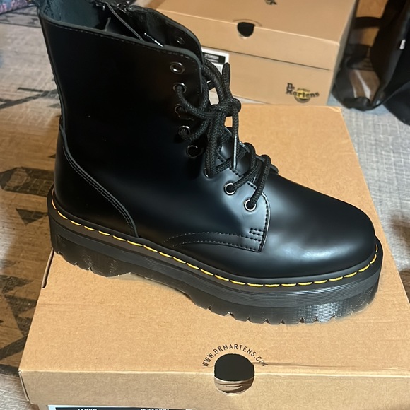 Dr. Marten Boots, Women’s 9, Black, Jardon - Picture 2 of 6